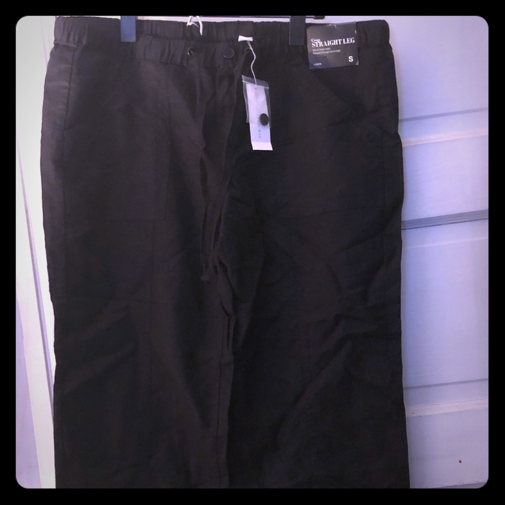 Black straight leg crop pants